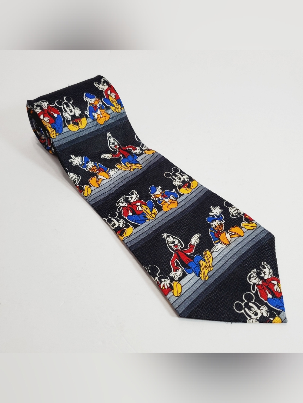 Mickey Unlimited Multicolor Mickey, Goofy & Donald Men's Neck Tie 55x3.75"